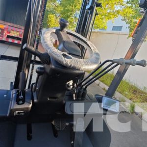Вилочный погрузчик TEU FLB15S